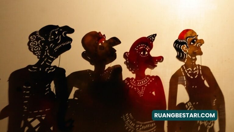 Puisi Cupu Manik Astagina, Jaya Lenglengan, dan Jabang Tutuka