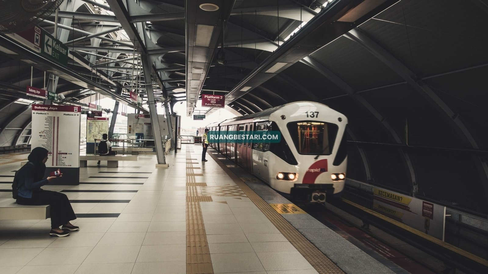 Cerpen Sahabat Kereta Waktu