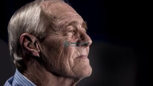 Sang Pemeluk - Puisi Mia Fauziyatul Husna