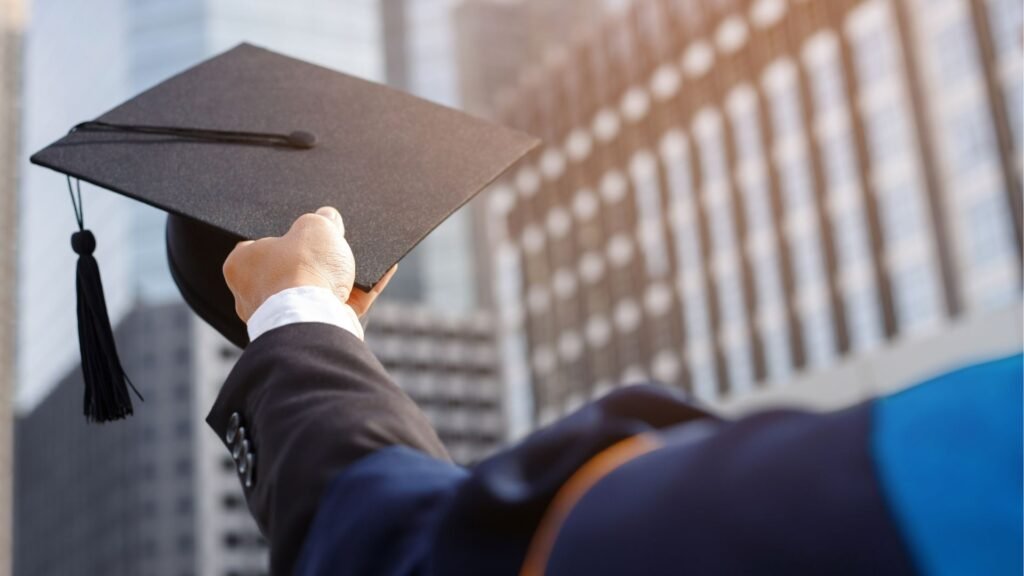 BUKAN SEMENTARA Puisi: Arin Rustianto