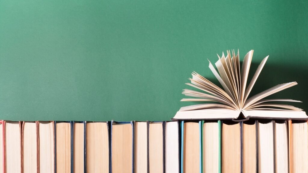 TIGA RATUS ENAM PULUH LIMA HARI Puisi: Irsyad Alma’arif