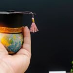 MENGAJAR DENGAN HATI Puisi: Catur Hariyanti