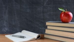 MANGAJAR ADALAH PANGGILAN HATI, PESAN DARI BUNGA TERATAI Puisi: Dwi Erni Triyanti