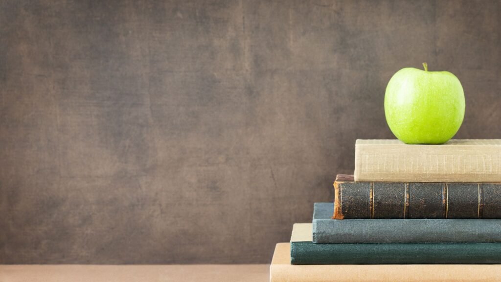 PERJUANGAN PENGABDI DAN PENERUS BANGSA Puisi: Devi Arveni