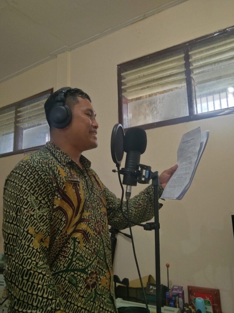 Suara Jadi Senjata: Voice Over Bikin Konten Ngajar Makin Keren!