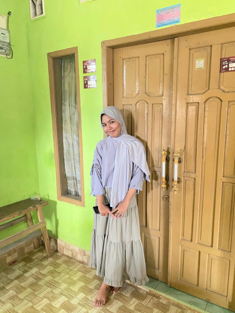 MEMAKNAI TULISAN SEBAGAI TEKNOLOGI DALAM HUBUNGAN KELISANAN DAN KEAKSARAAN