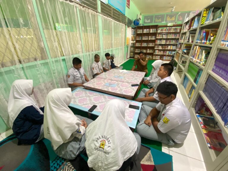 KETIKA ANAK-ANAK PINTAR TAK LAGI INGIN JADI GURU